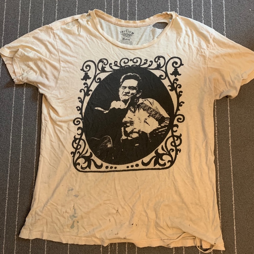 Johnny Cash Initium distressed super soft t shirt.